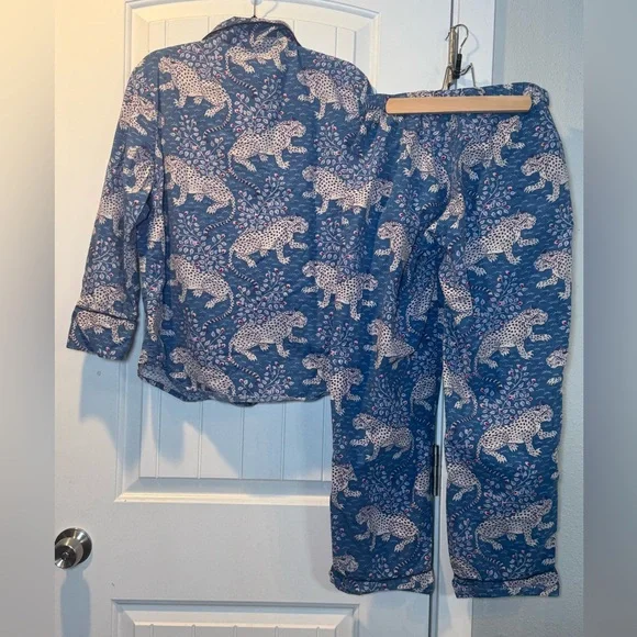 Printfresh Leopard Women’s Pajama Set Size Small- Small hidden flaw - Picture 2 of 6